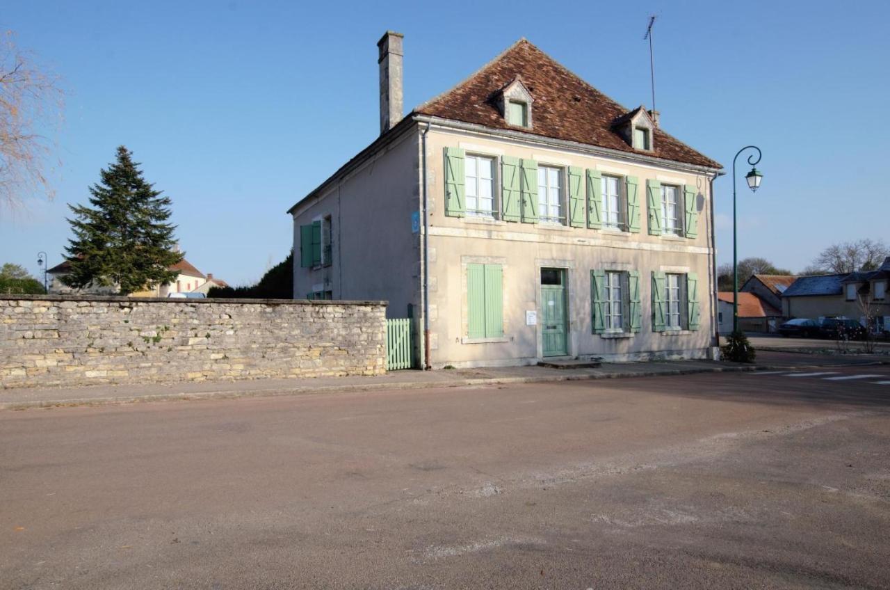 Gîte communal 149 Sainpuits Exterior foto